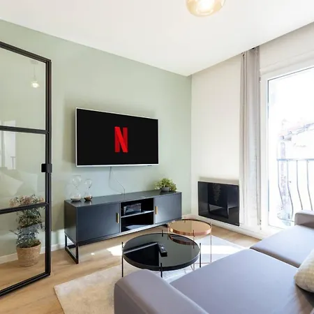 Charming 1 Bedroom In The Cours Julien | By Airnest Apartment